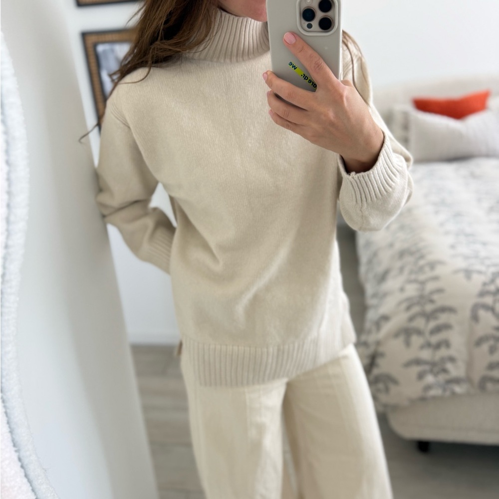 H&M Cream Turtleneck Sweater